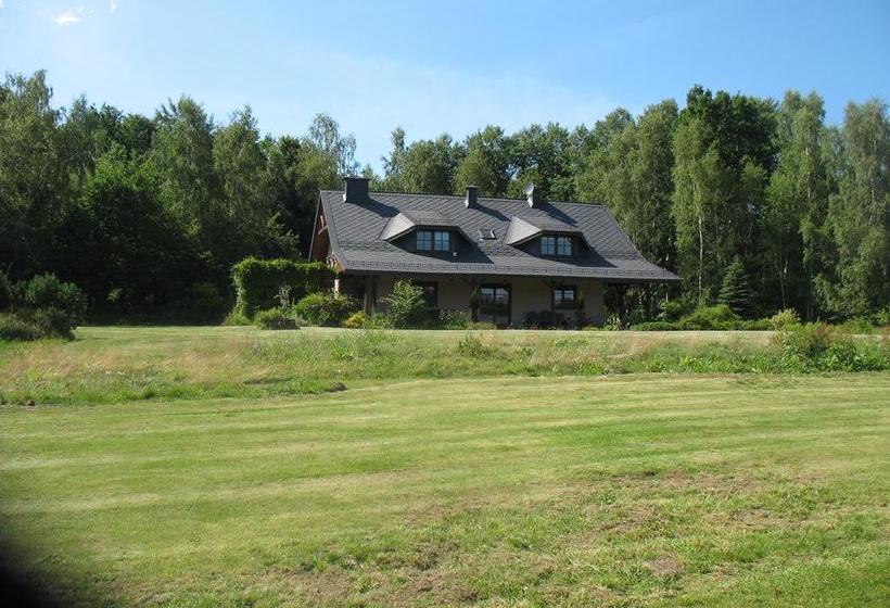 בית מלון כפרי Gostar