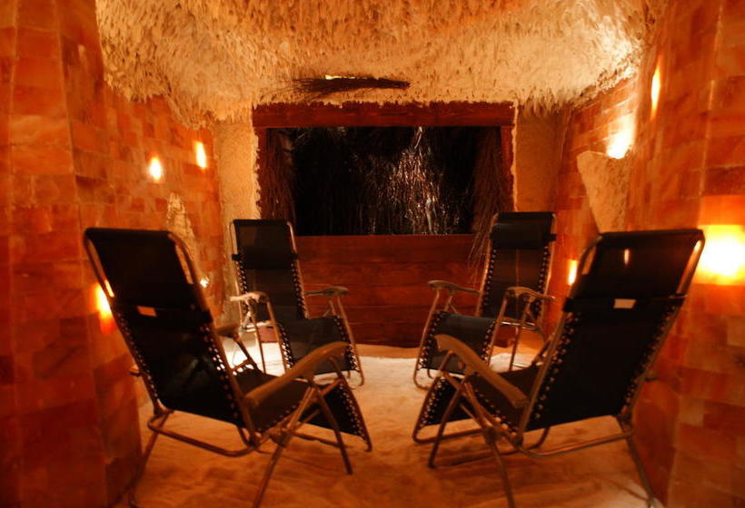 هتل Centrum Szkolenioworekreacyjne Park Poniwiec