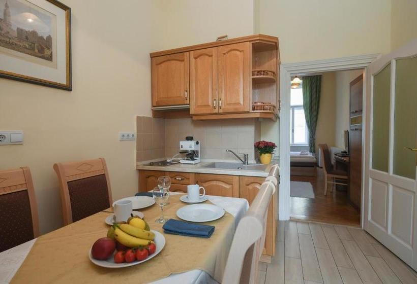 هتل Centrum Vendégház Eger