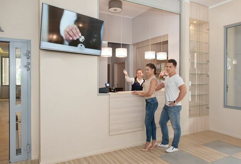 Отель Cesarskie Ogrody