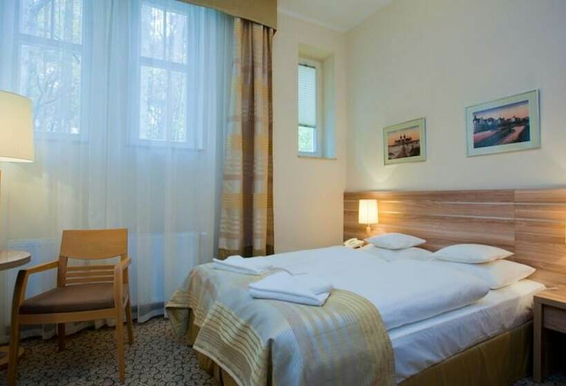 Отель Cesarskie Ogrody