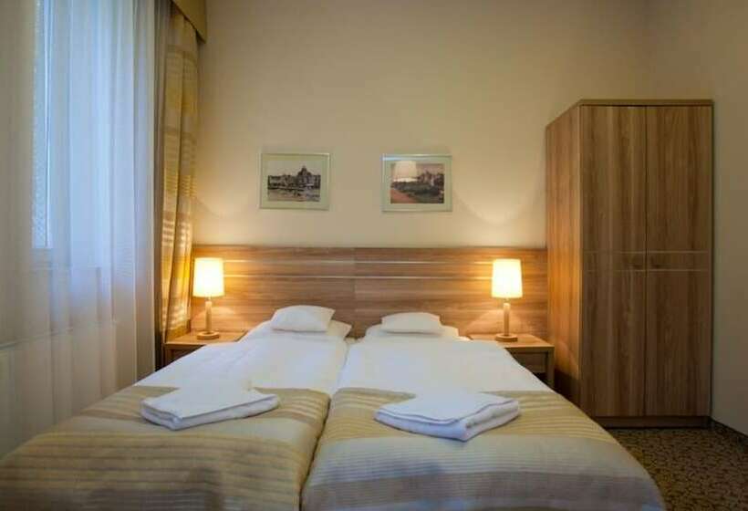 Отель Cesarskie Ogrody