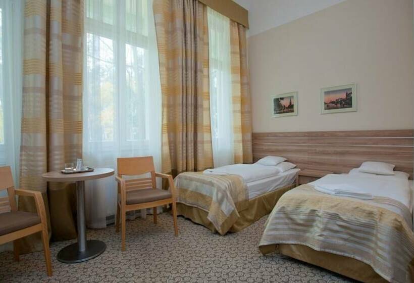 Отель Cesarskie Ogrody