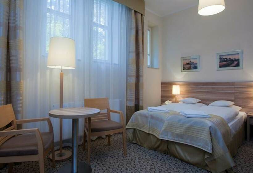 Отель Cesarskie Ogrody