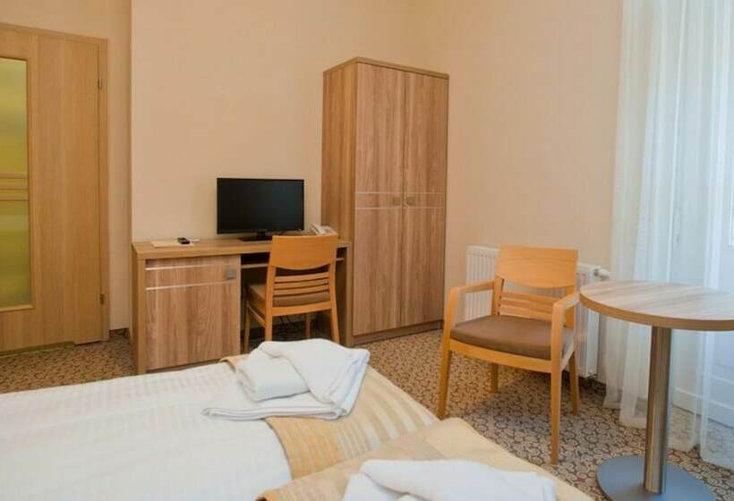 Отель Cesarskie Ogrody