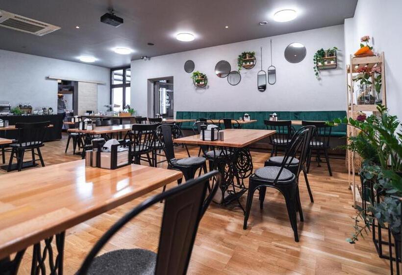 هتل City Center Rooms Piotrkowska 91