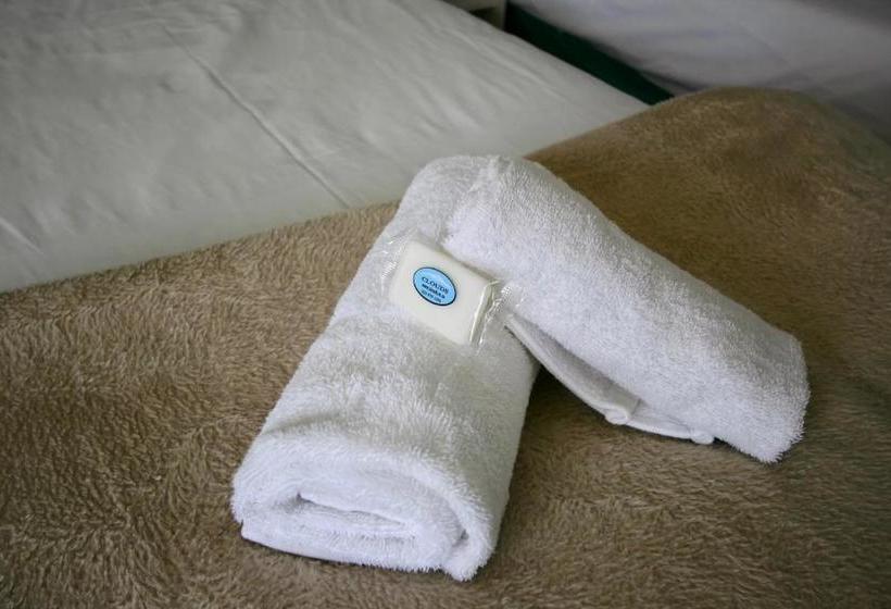 فندق Clouds Guest House