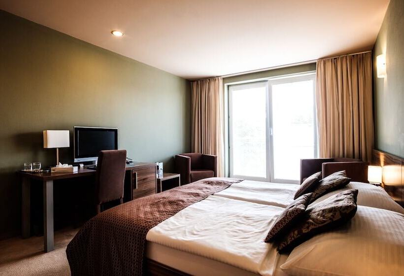 هتل Comfort With Free Wellness And Fitness Centrum