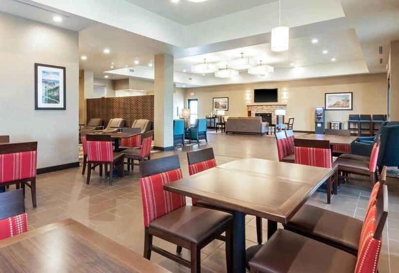 Отель Comfort Suites University Brookings