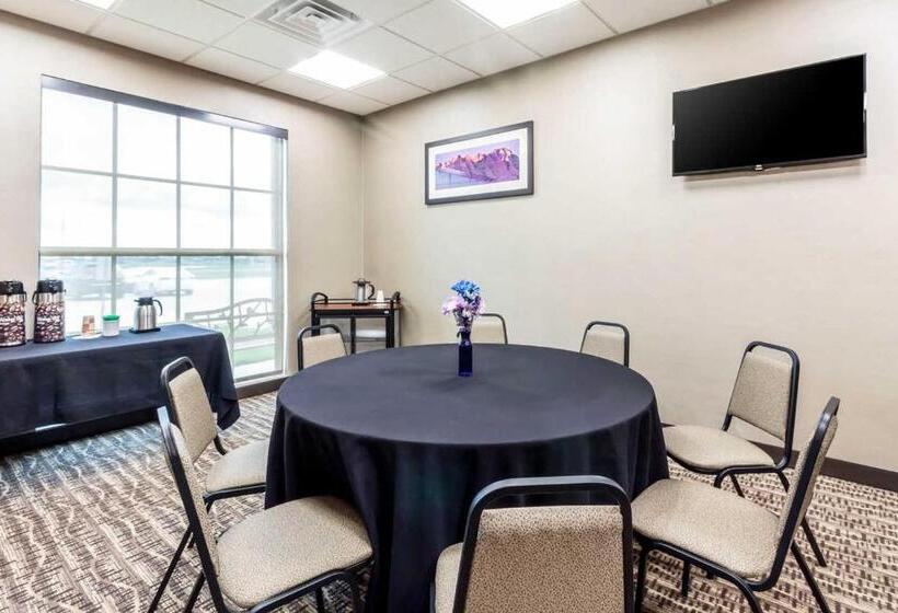 Отель Comfort Suites University Brookings