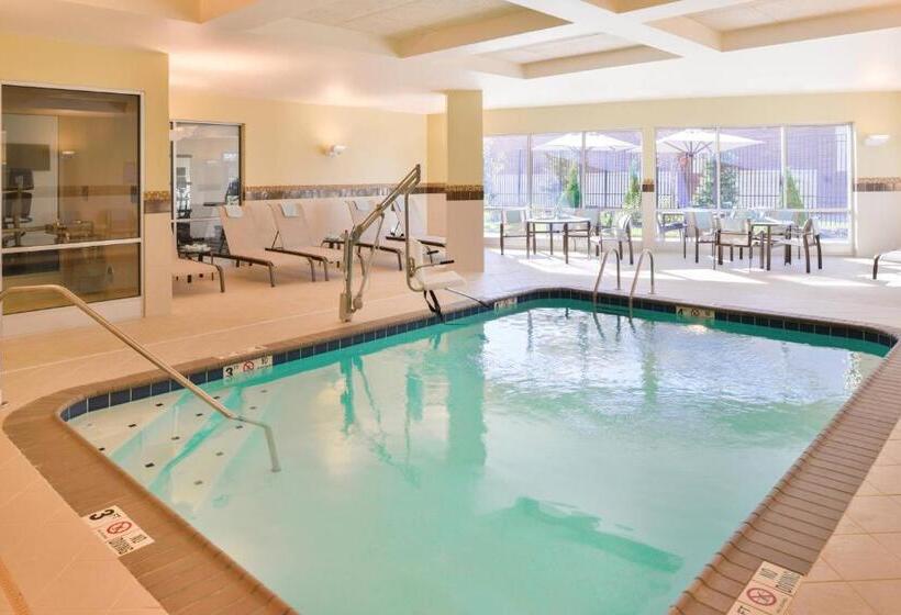 فندق Courtyard By Marriott Columbus Grove City