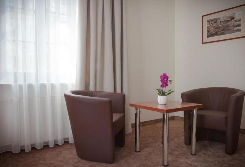 هتل Dom Na Podwalu