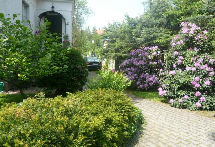 בית מלון כפרי Dworek Genny