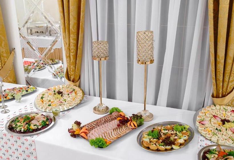 هتل Dworek Vesaria