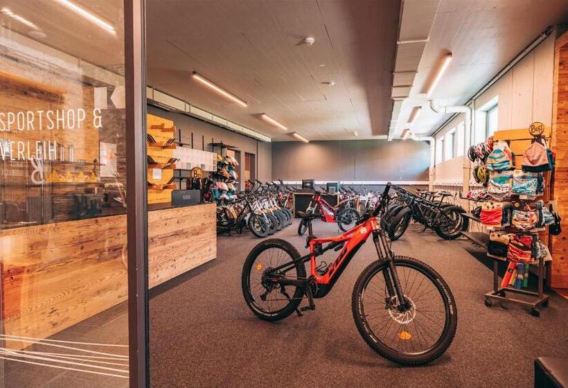 酒店 Familienresort Buchau