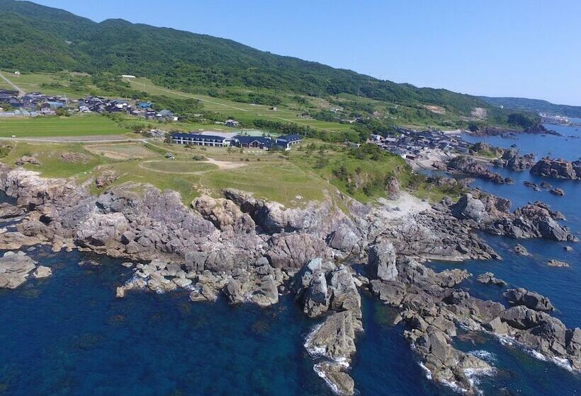 فندق Familio Sado Aikawa