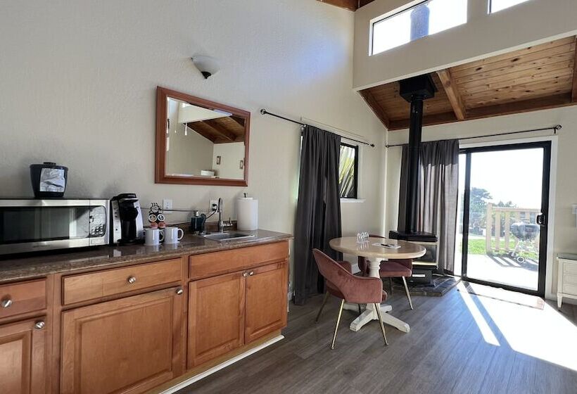 호텔 Fort Ross Lodge