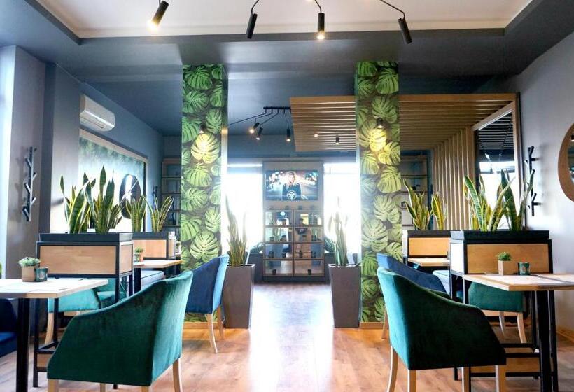 فندق Garden Zajazd