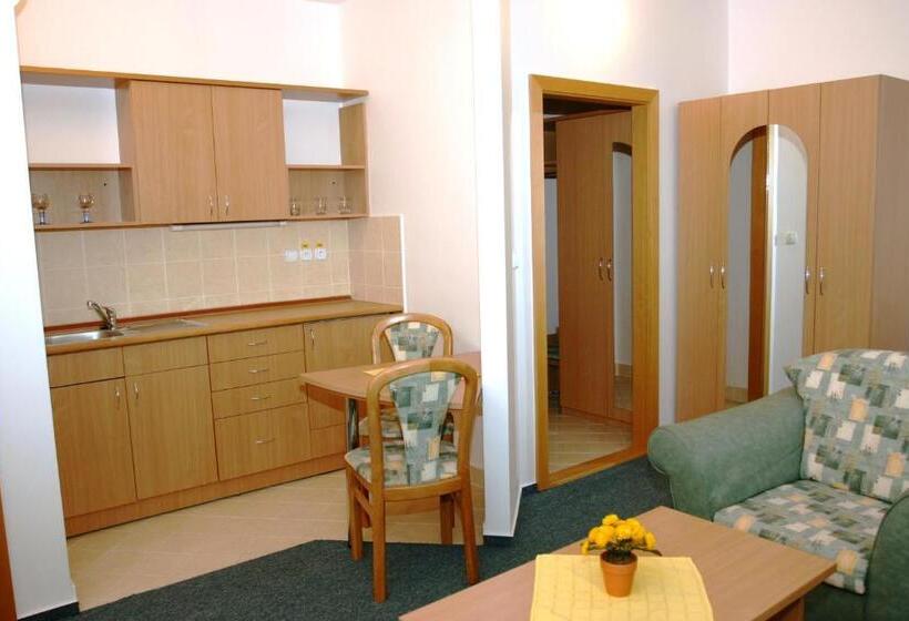 Garni G Hotel žilina