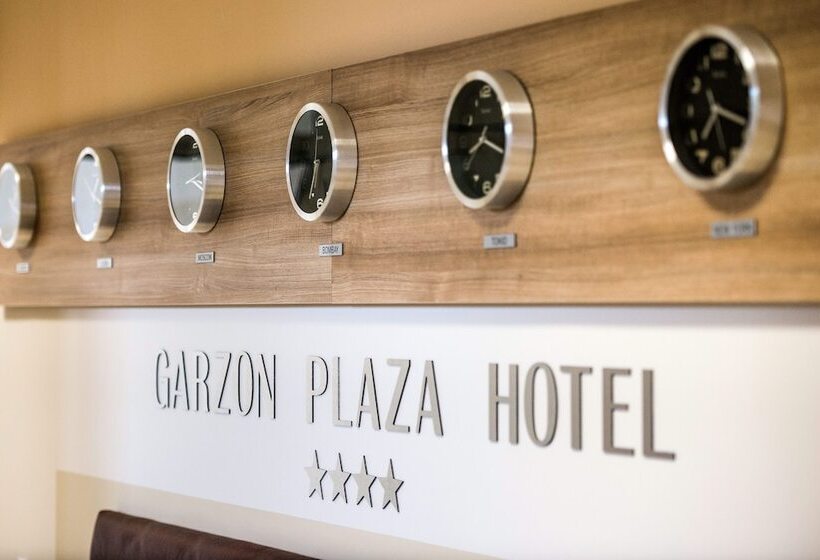 Отель Garzon Plaza