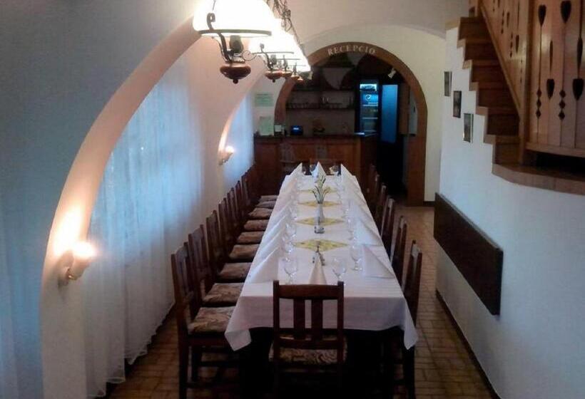 בית מלון כפרי Gasthof Laci Betyár