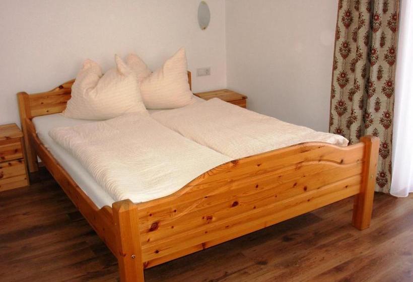 فندق Gästehaus Lutschounig