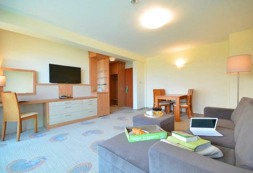 Отель Hanseatic Adults Only