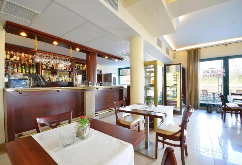 Отель Hanseatic Adults Only