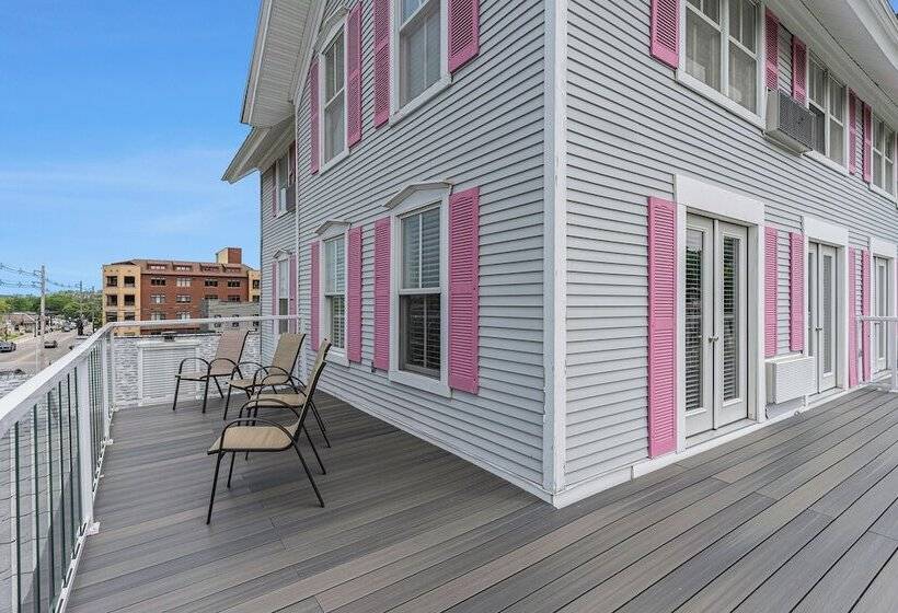 酒店 Harbor House Inn