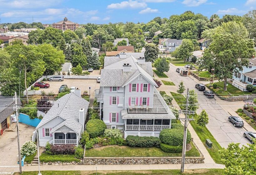 酒店 Harbor House Inn