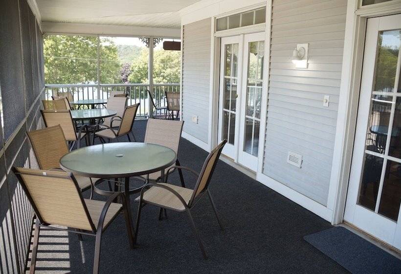 酒店 Harbor House Inn