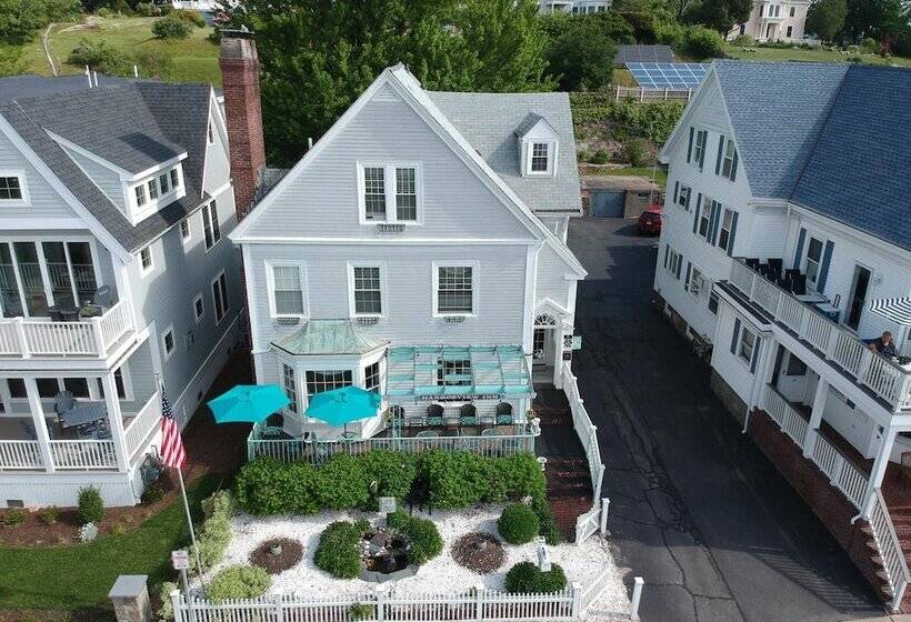 فندق Harborview Inn