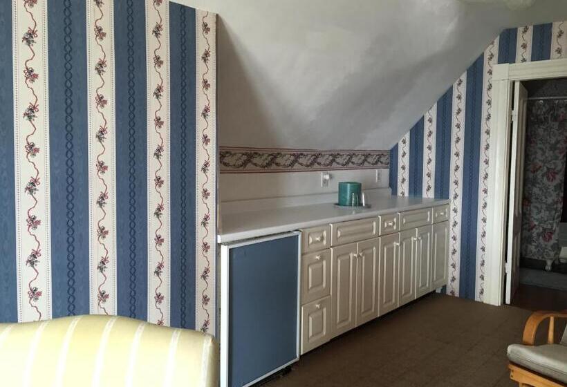 فندق Harborview Inn