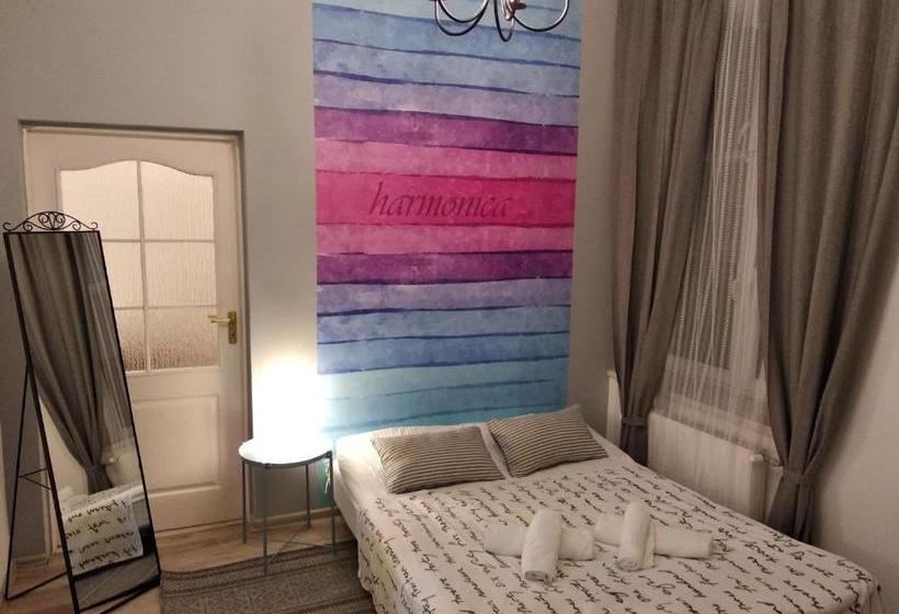 فندق Harmonica Studio