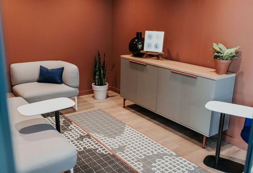 Haworth Hotel At Hope College