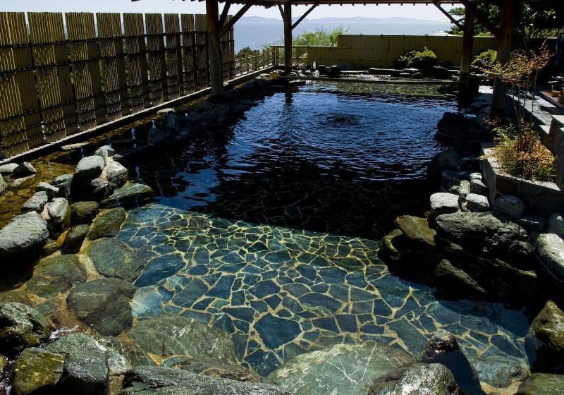 Отель Miya Onsen Higaki