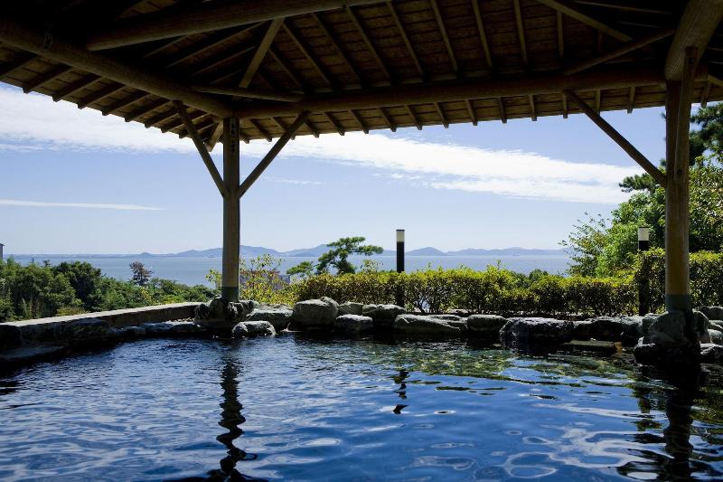 Отель Miya Onsen Higaki