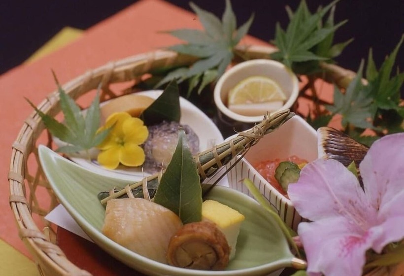 Отель Miya Onsen Higaki