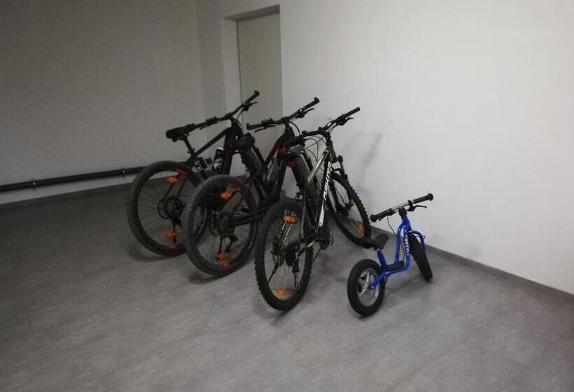 فندق Historischer Bauernhof Schabus