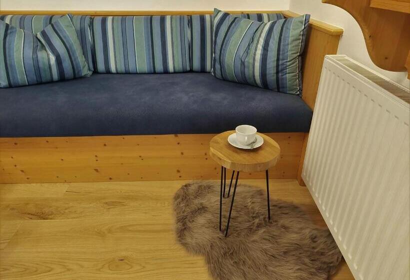 فندق Historischer Bauernhof Schabus