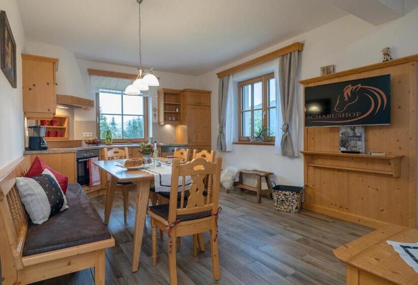 فندق Historischer Bauernhof Schabus