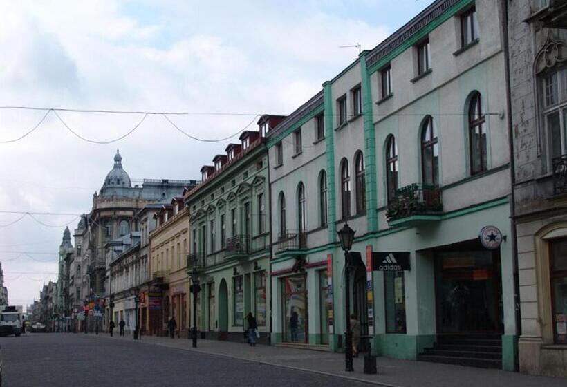 هتل Home & Travel