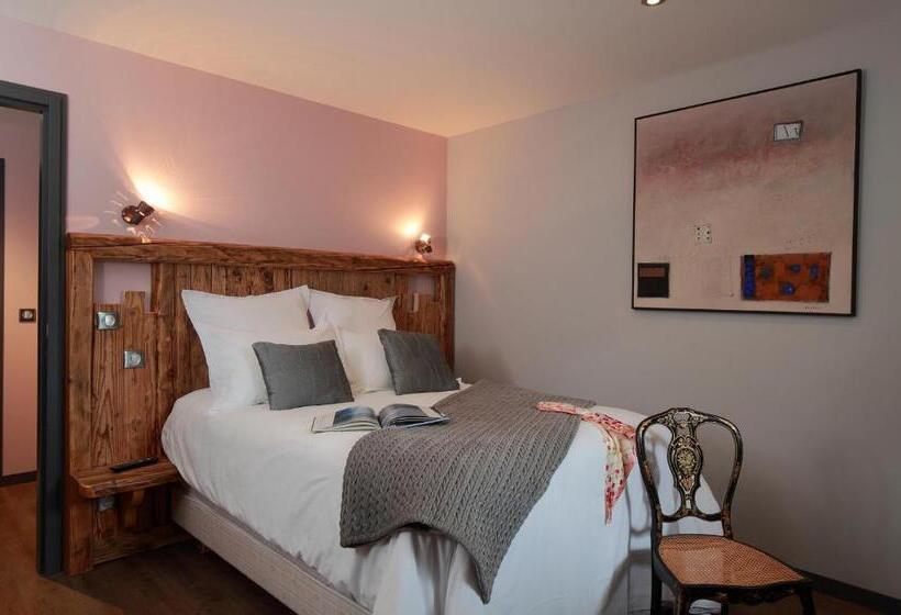 Отель Hôtel Le Manoir Des Montagnes