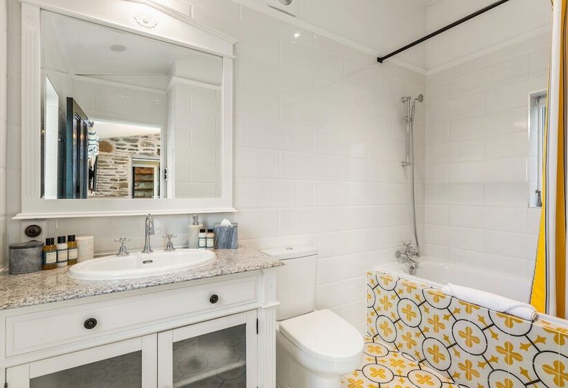 هتل Hulbert House Luxury Boutique Lodge Queenstown