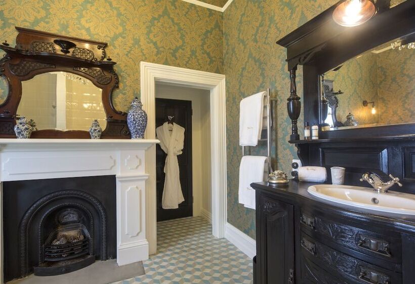 هتل Hulbert House Luxury Boutique Lodge Queenstown