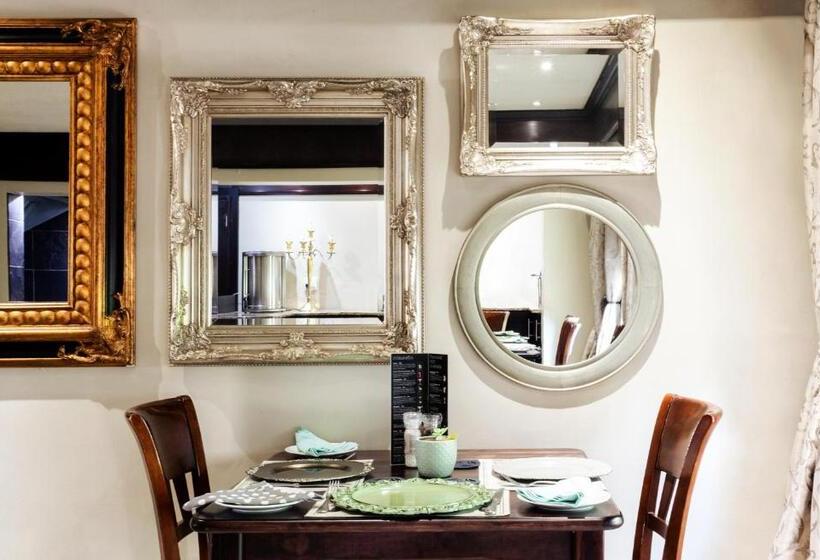 Отель Innjoy Boutique