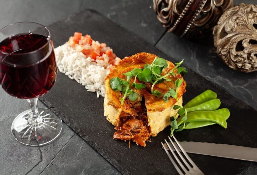 Отель Innjoy Boutique