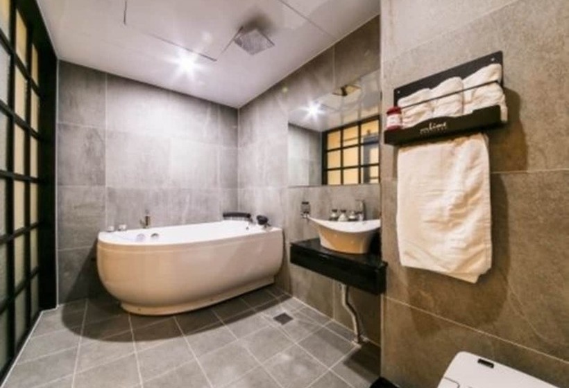 בית מלון כפרי Jeonju Lime