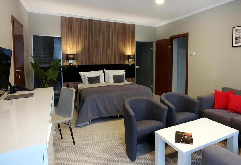 هتل Diuna Beskidy Ustroń   Dawny Kolejarz