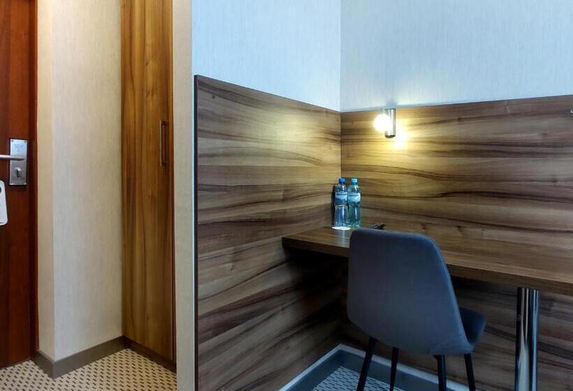 هتل Diuna Beskidy Ustroń   Dawny Kolejarz